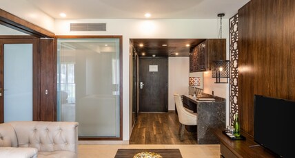 Silver Waves Resort & Spa Daman Room Type - Suite Room Ocean View