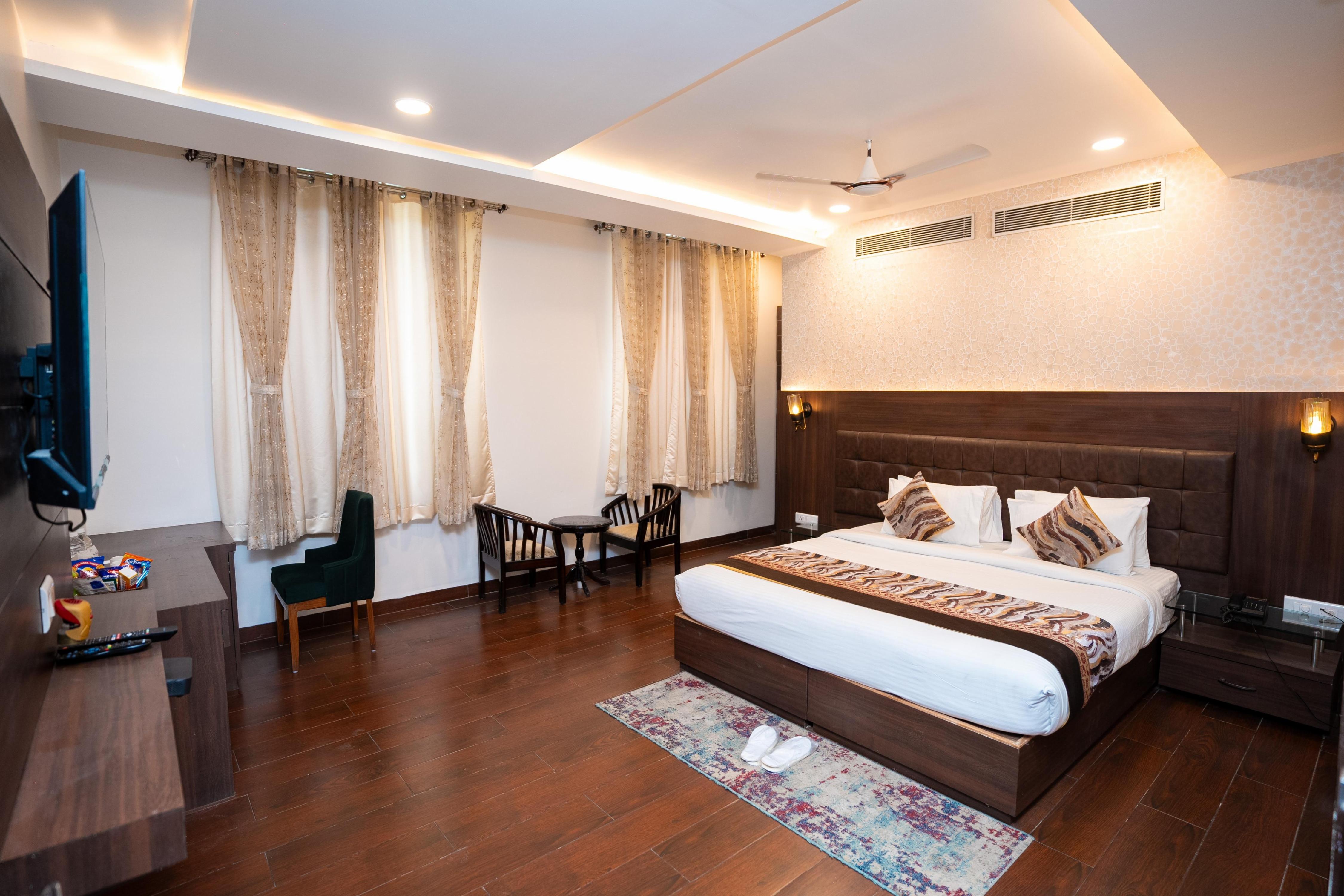 Hotel Radiance Courtyard Room Type - Deluxe Room