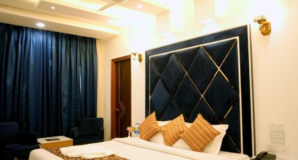 MARVEL HILLS RESORT Room Type - Deluxe Room With Balcony