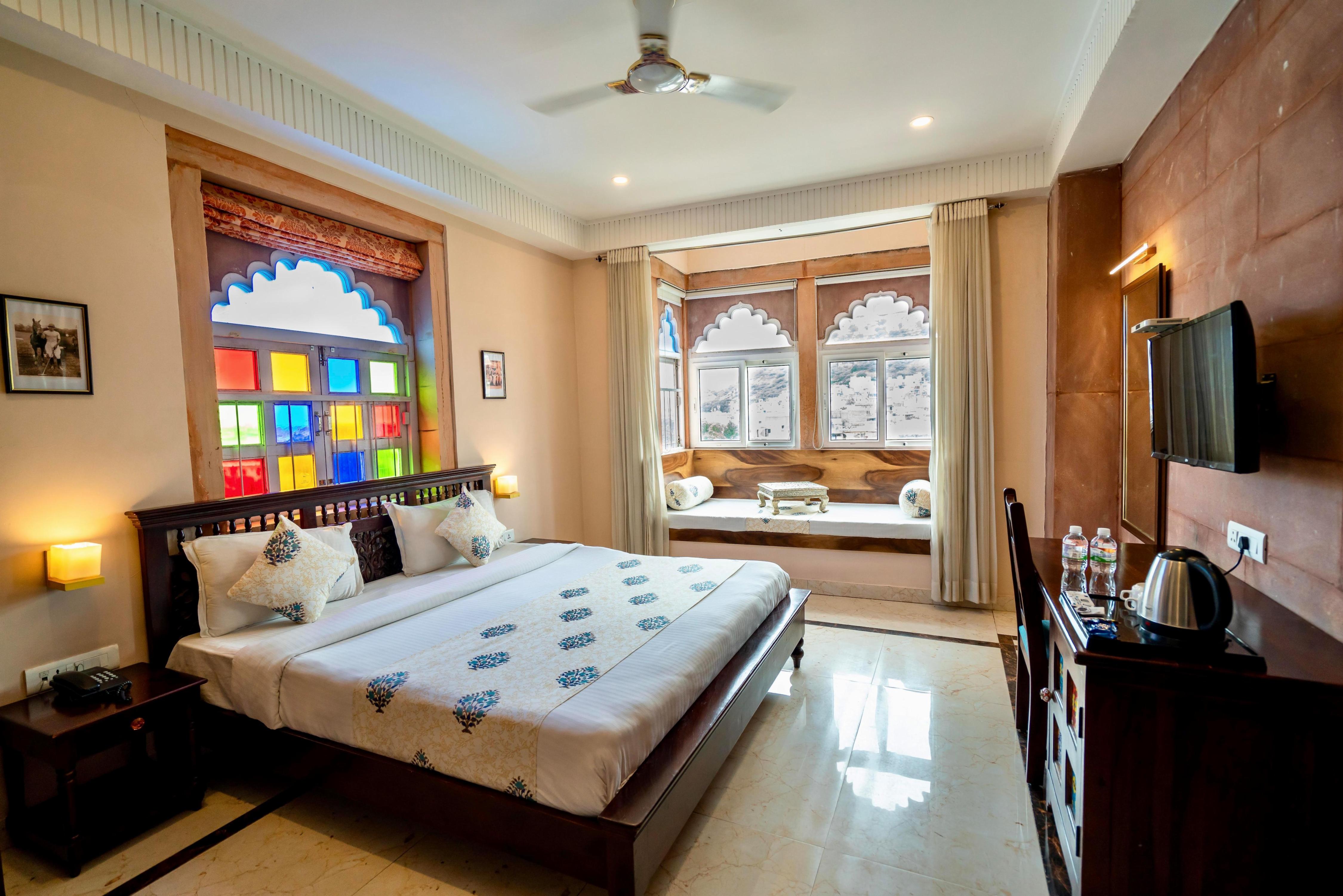 Kankariya Heritage Room Type - Fort View Superior Room with Jharokha, King bed ( 4th Floor )