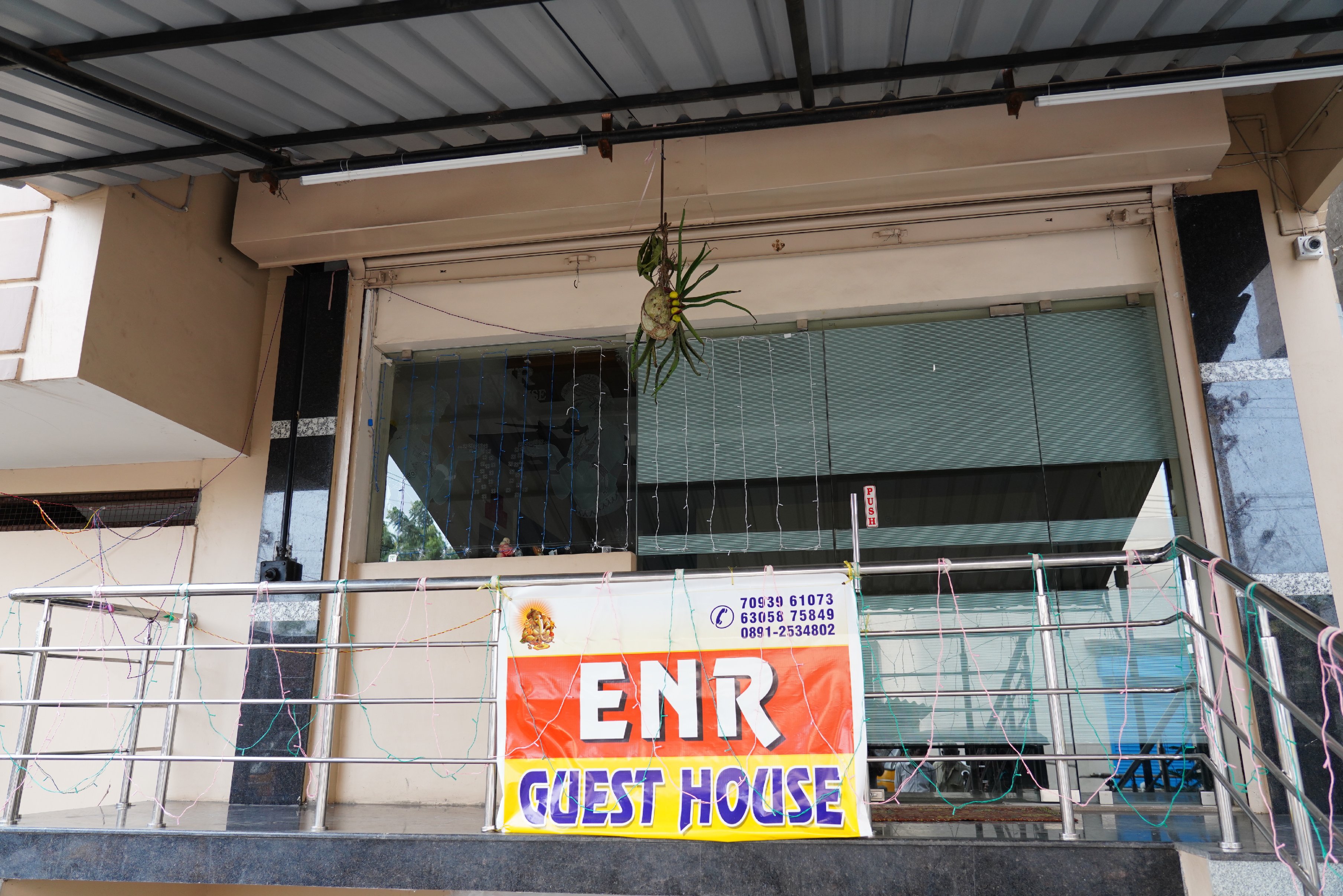 ENR Guest House - Tap to explore photos