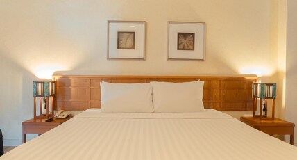 Sandy Spring Hotel Room Type - 1 Bedroom Suite with Balcony
