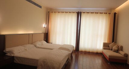 Nalluri Garden Resort Room Type - Suite + balcony