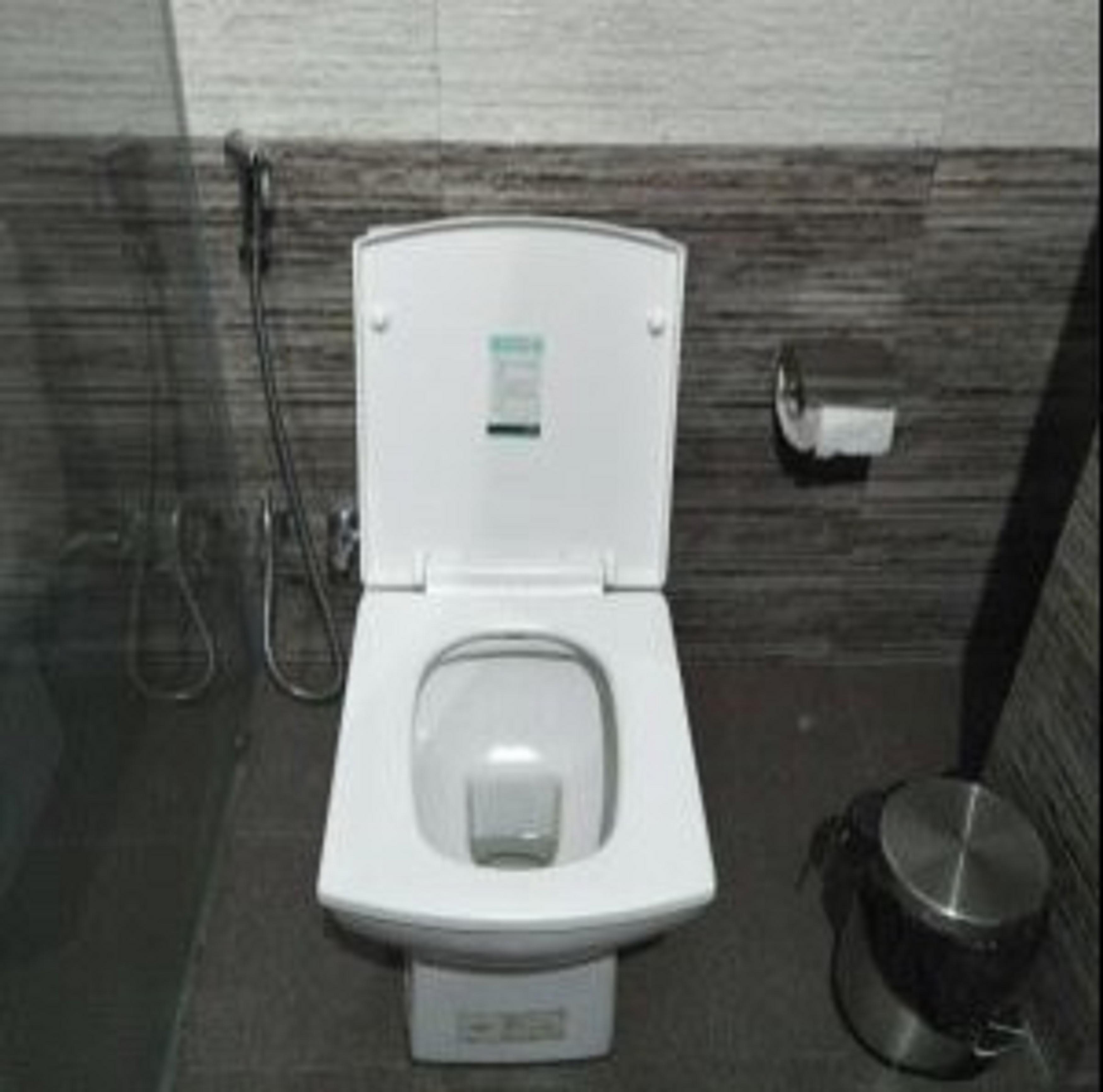 Commander Deck | Rooms in a Homestay - Tap to explore photos
