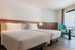 Le Meridien Phuket Beach Resort
