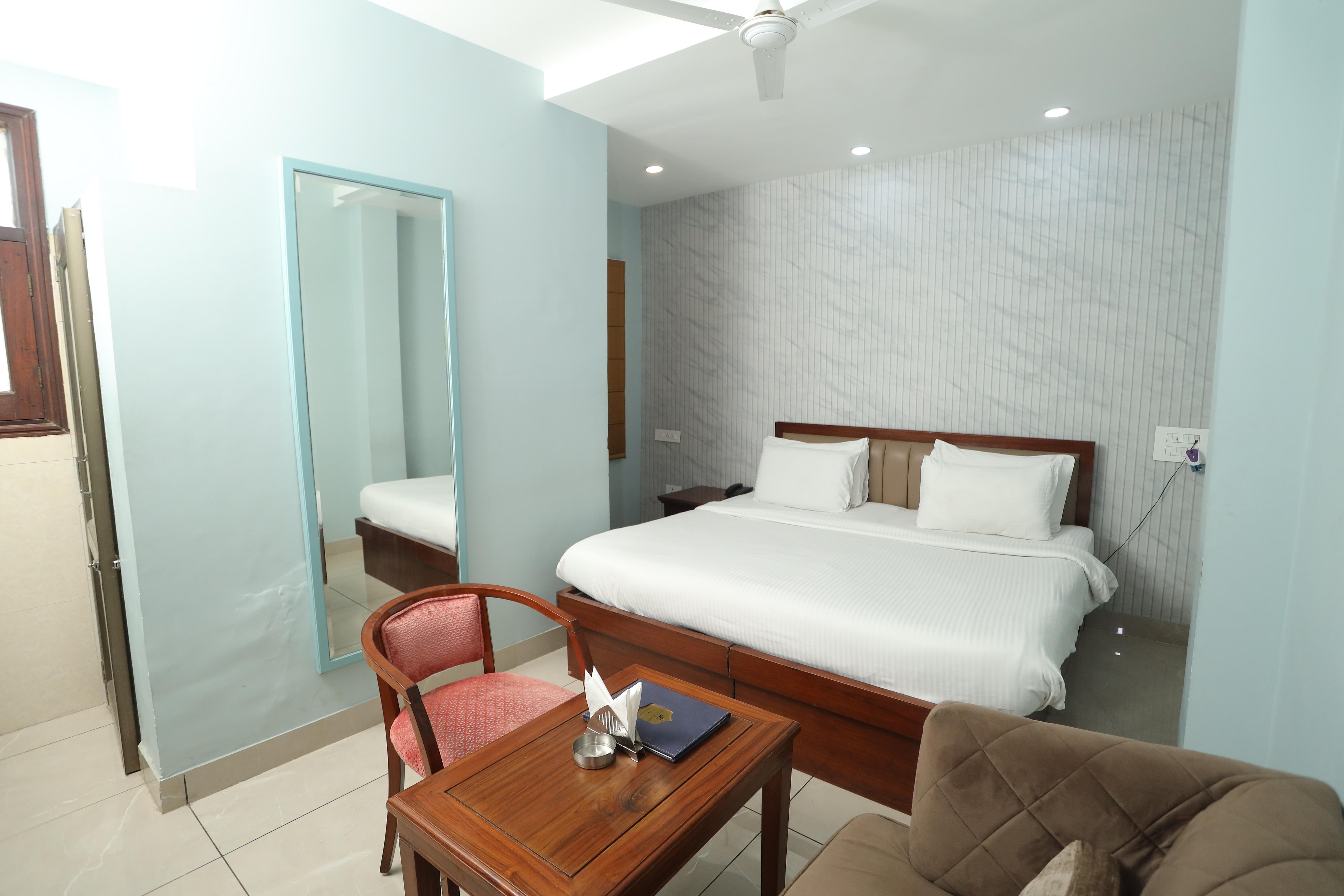 Leela Residency Room Type - BUDGET ROOM