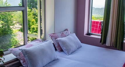 Sunset Point Homestay Room Type - Sunset View Room with Balcony (102)