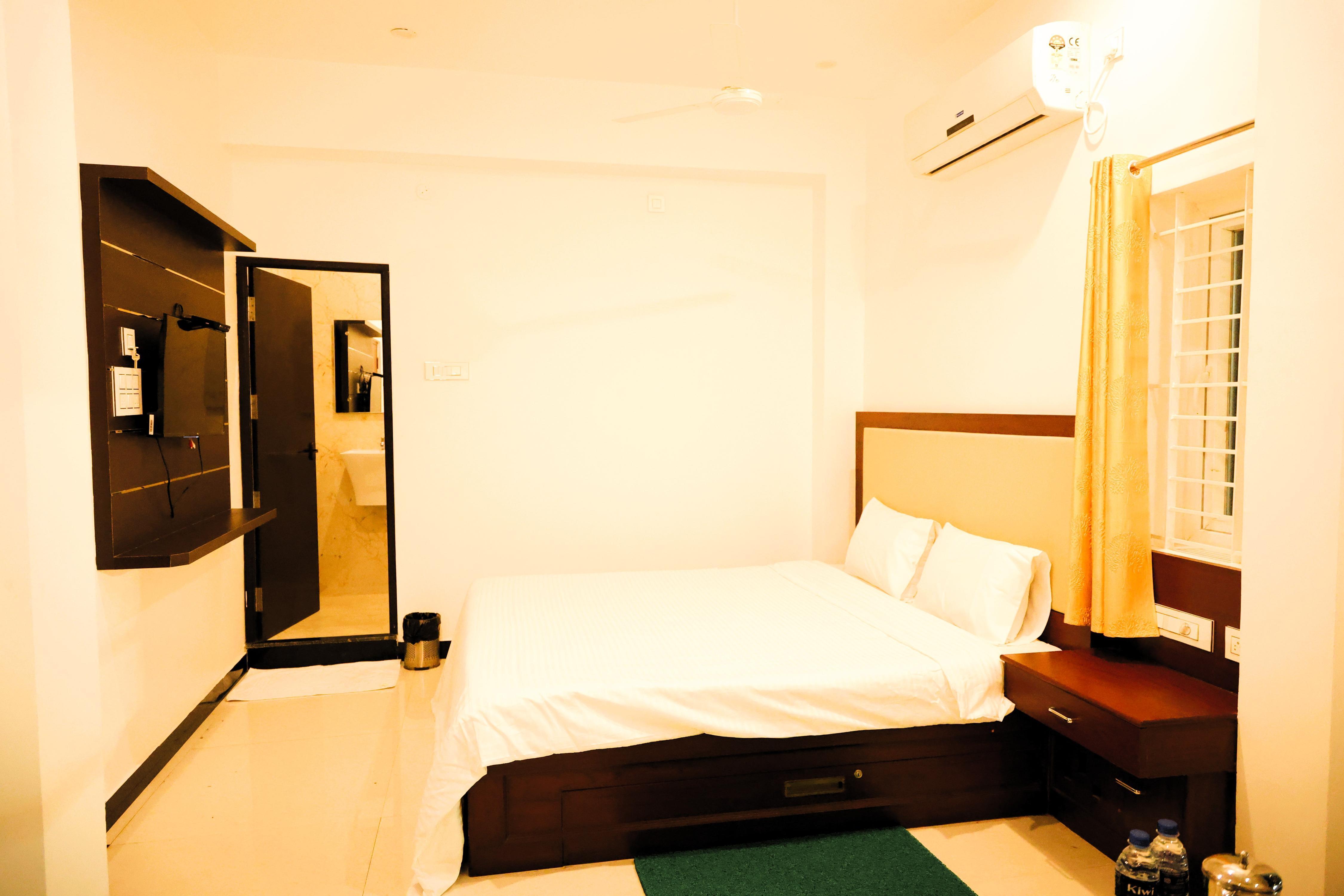 S.J RESIDENCY Room Type - DELUXE ROOM