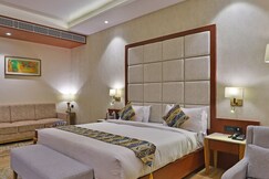 The Square Somnath-Pure Veg