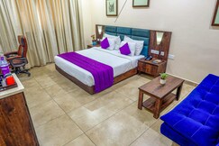 Anna Residency - White Town