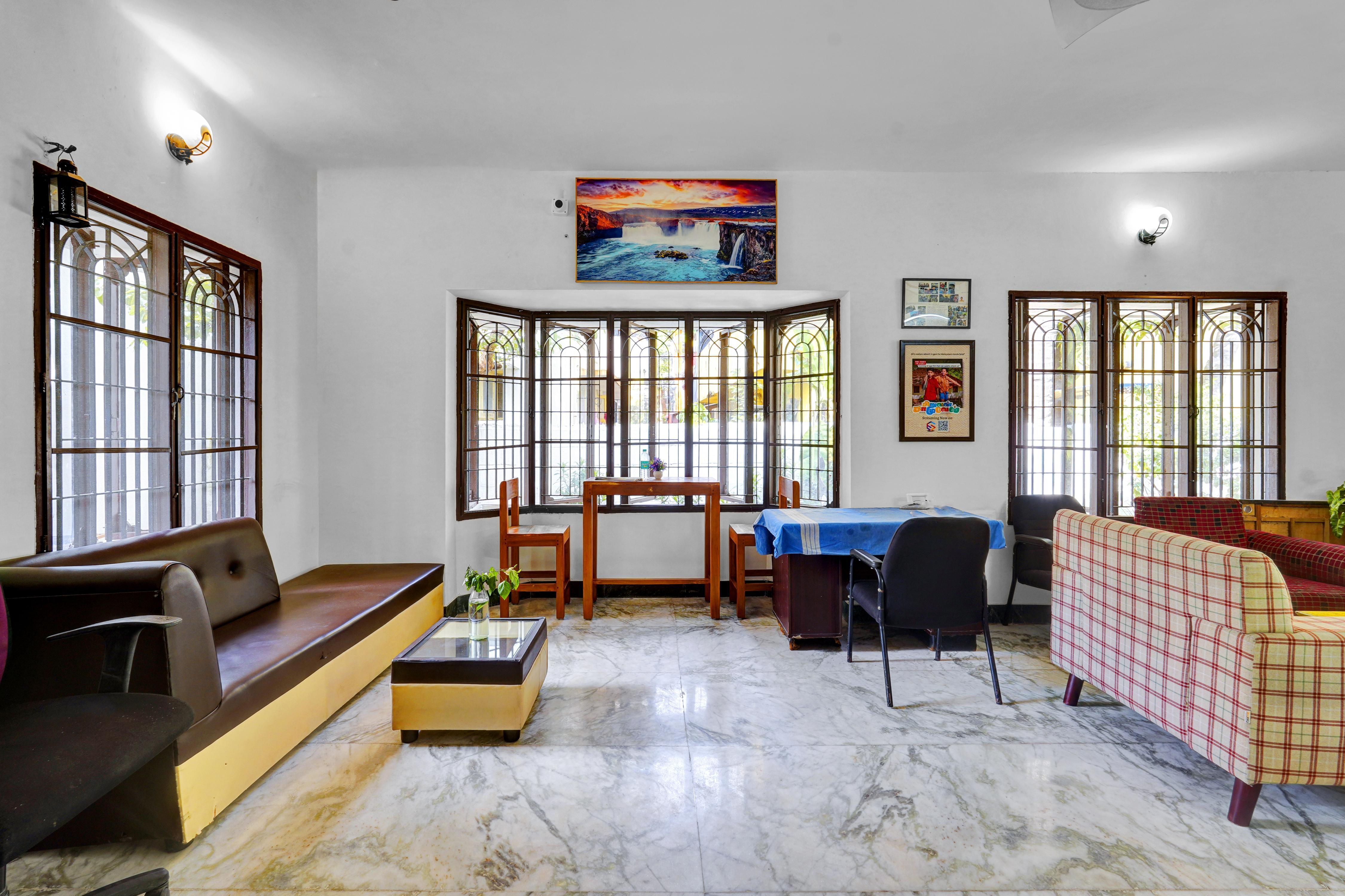 Hostel Gandhi - Tap to explore photos