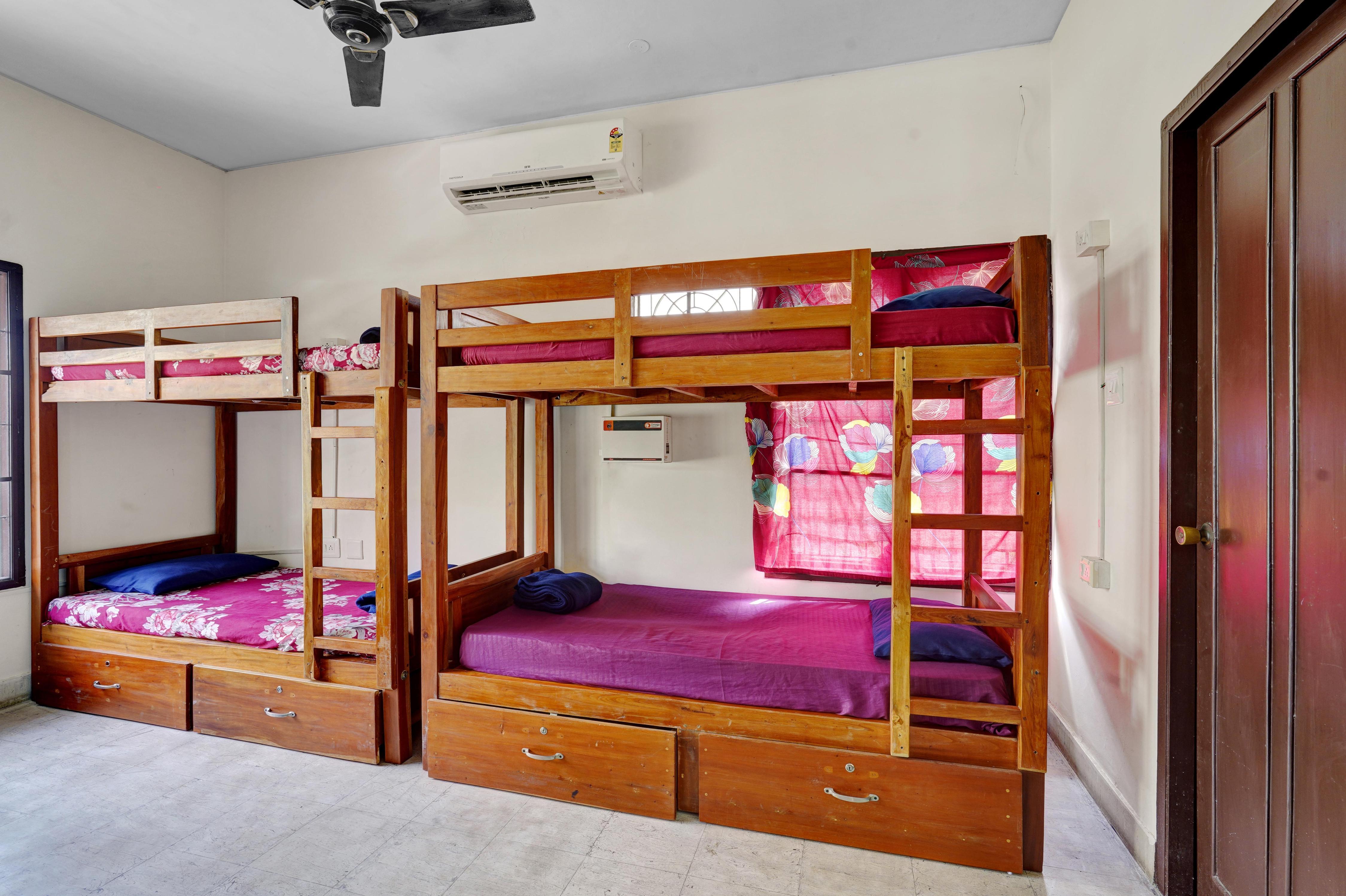 Hostel Gandhi Room Type - Bed In 8 Bed Mixed Dormitory