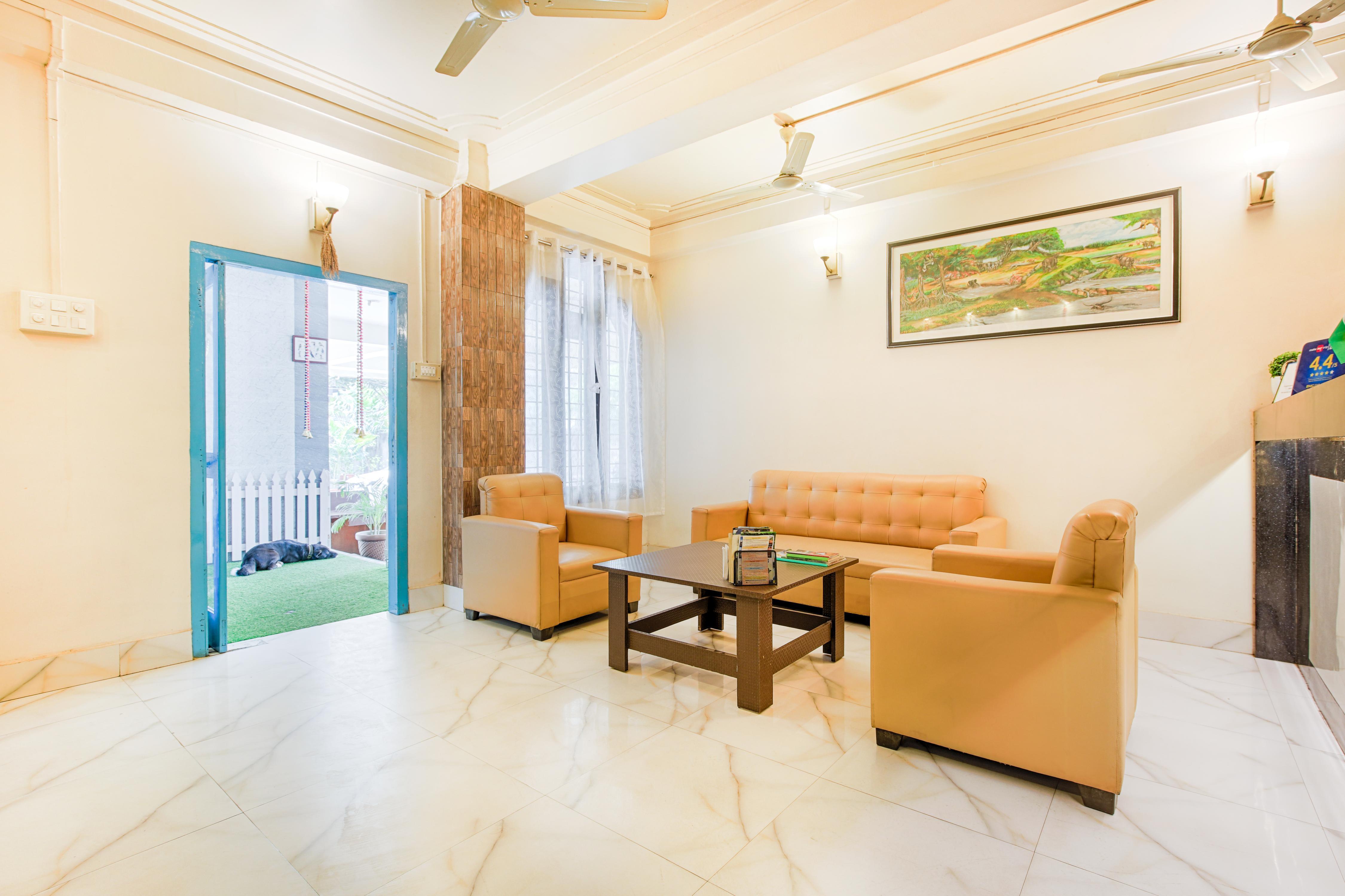 BMG Urban Stay | Rooms & Wi-Fi - Tap to explore photos