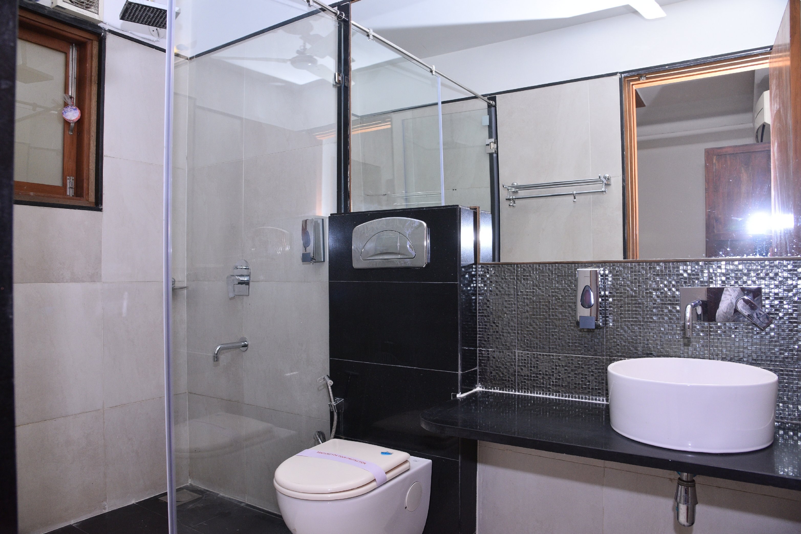 Hotel 81 Janpath - Tap to explore photos