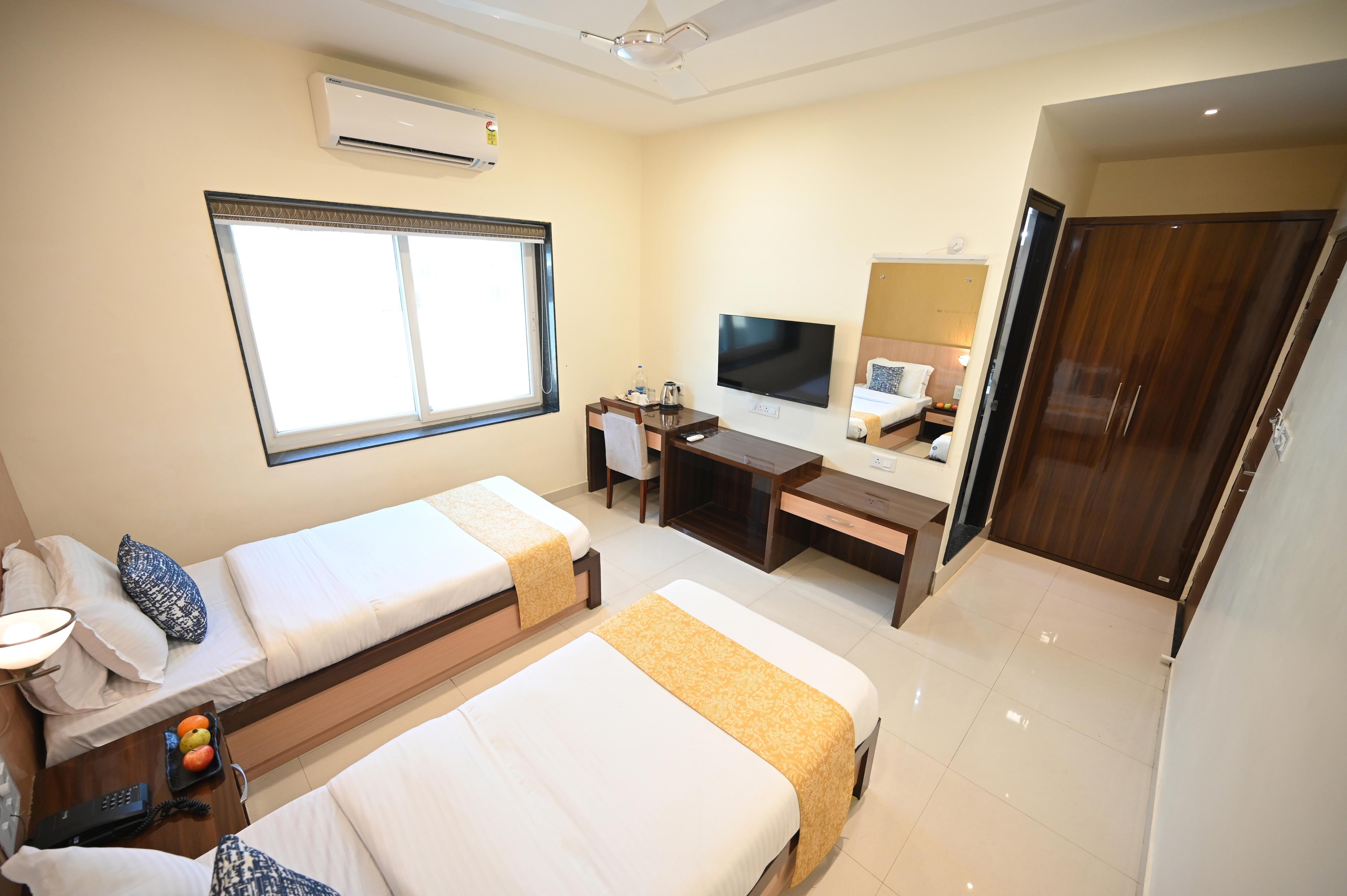 Hotel Blueberry Inn Room Type - Executive Twin Bed Room
