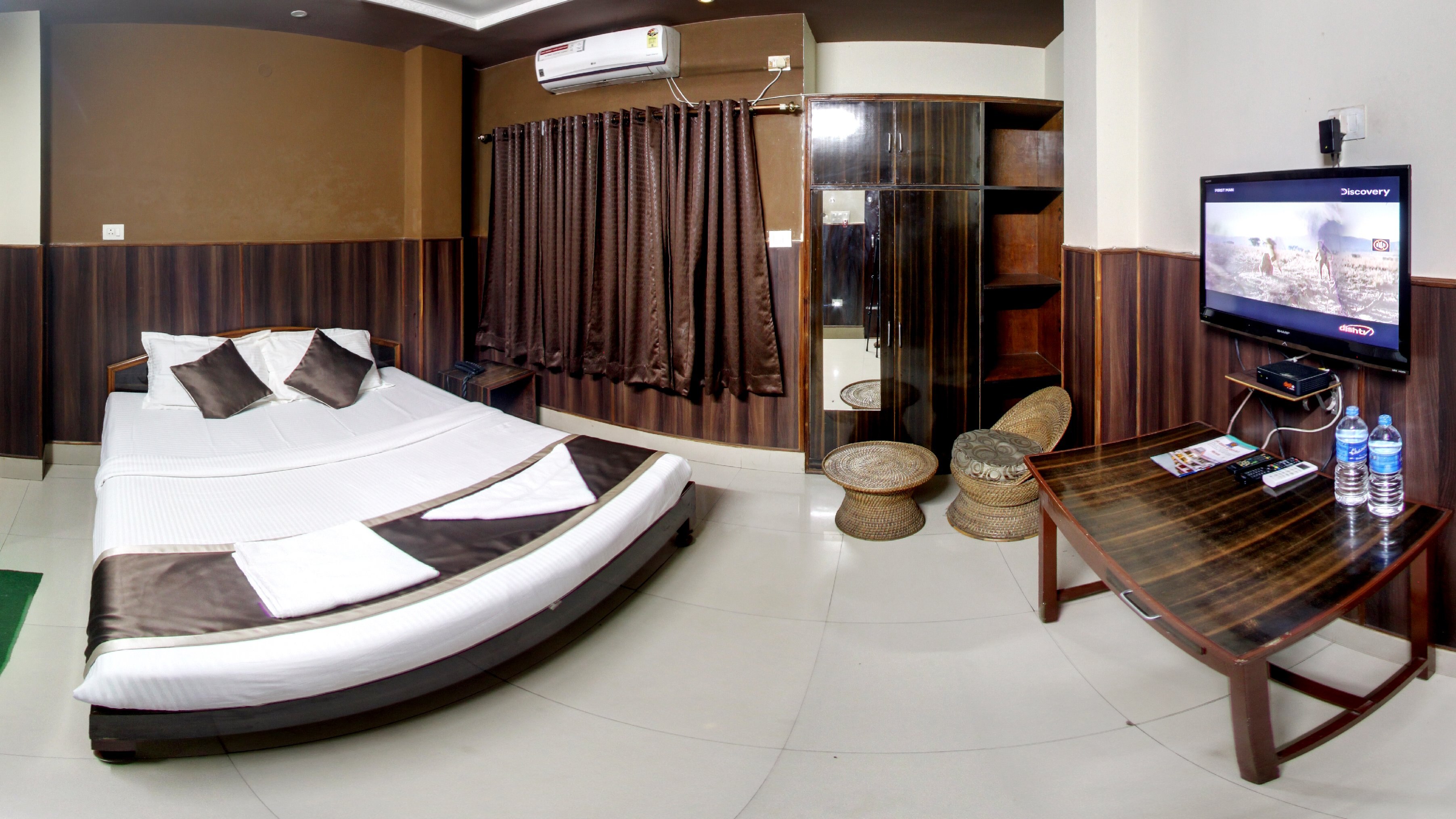 om shree residency - Tap to explore photos