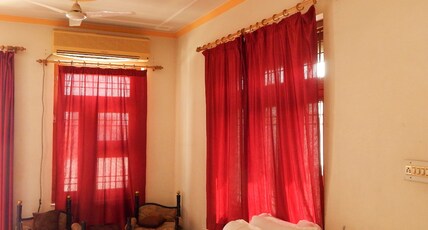 Vishal Villa Room Type - Standard Double non ac 