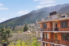 Royal Orbit Homestay | Rooms & Guided Treks