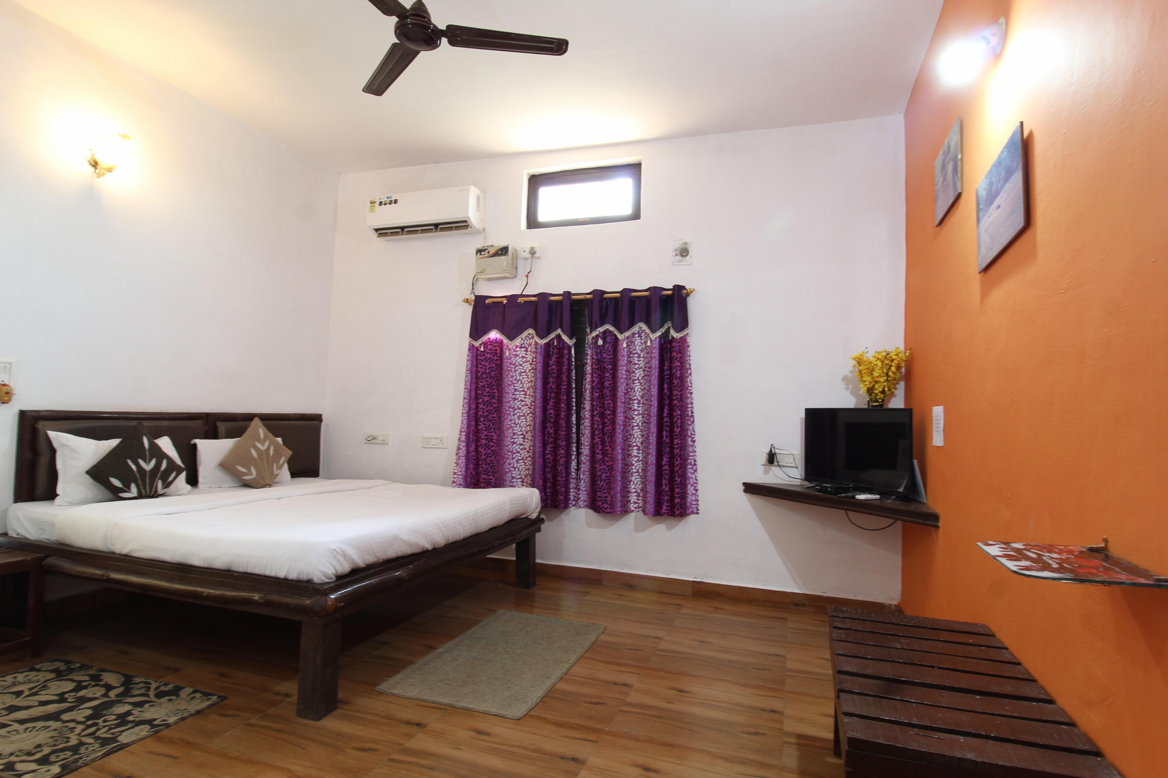 TIGER INN Room Type - Deluxe Room