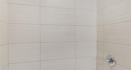 Best Western Plus Revelstoke Room Type - Suite-1 King Bed, Non-Smoking, Sofabed, Microwave And Refrigerator, Wi-Fi, Full Breakfast