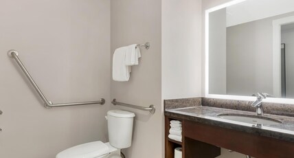 Best Western Plus Revelstoke Room Type - Accessible - 2 Queen, Mobility Accessible, Roll In Shower, Microwave And Refrigerator, Wi-Fi, Non-Sm