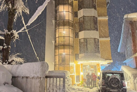 Hotel Ambika Residency Manali