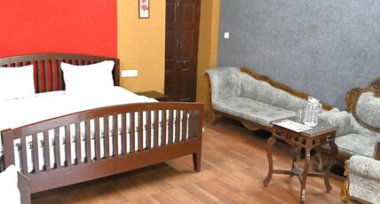 Hotel Sanand Heritage @Nakki Lake Room Type - Heritage Ac Room