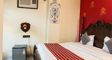 The Lake View Hotel - On Lake Pichola Room Type - Superior Jharokha Room