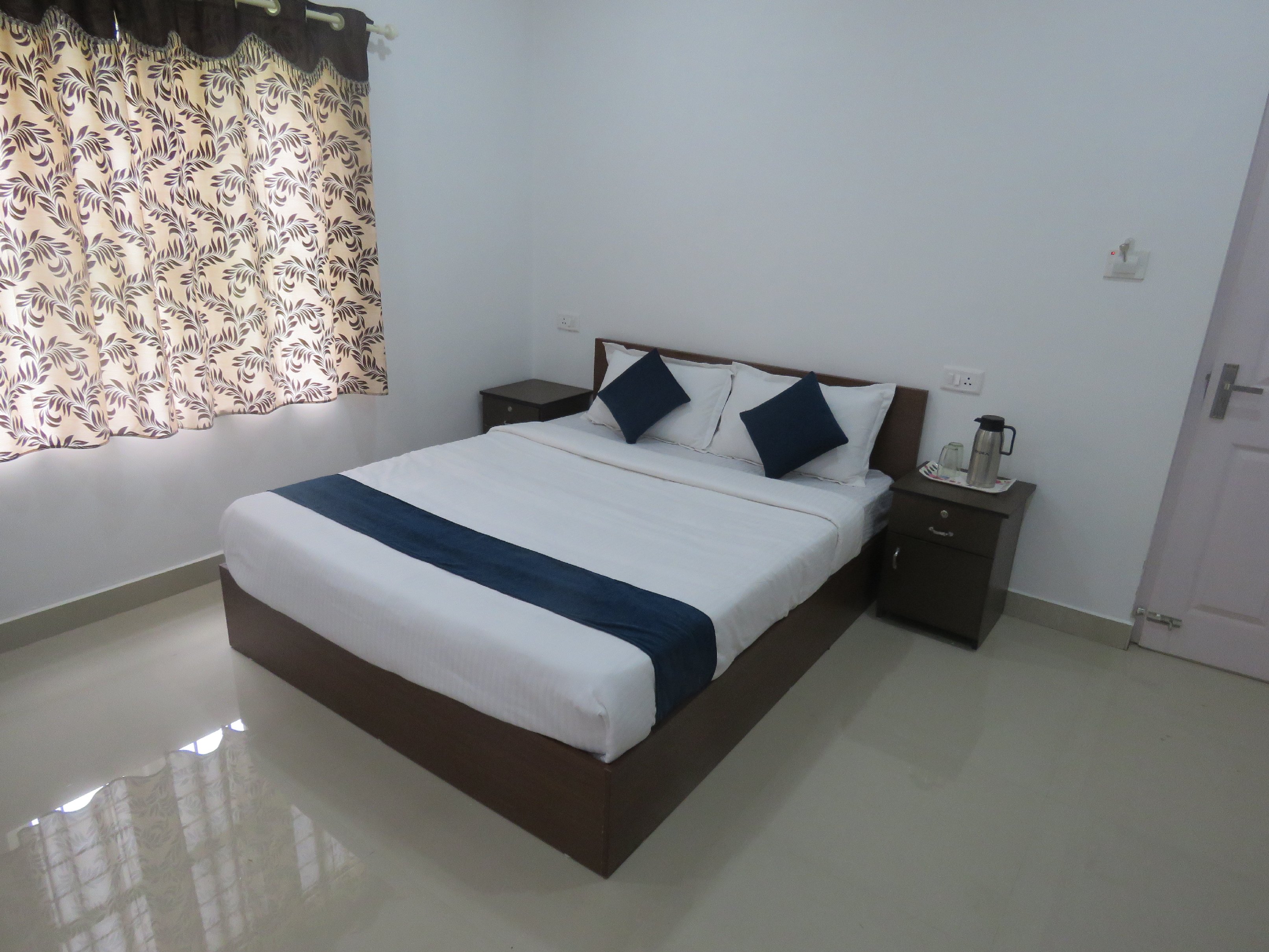 Mammen's Munnar Home Stay - Tap to explore photos