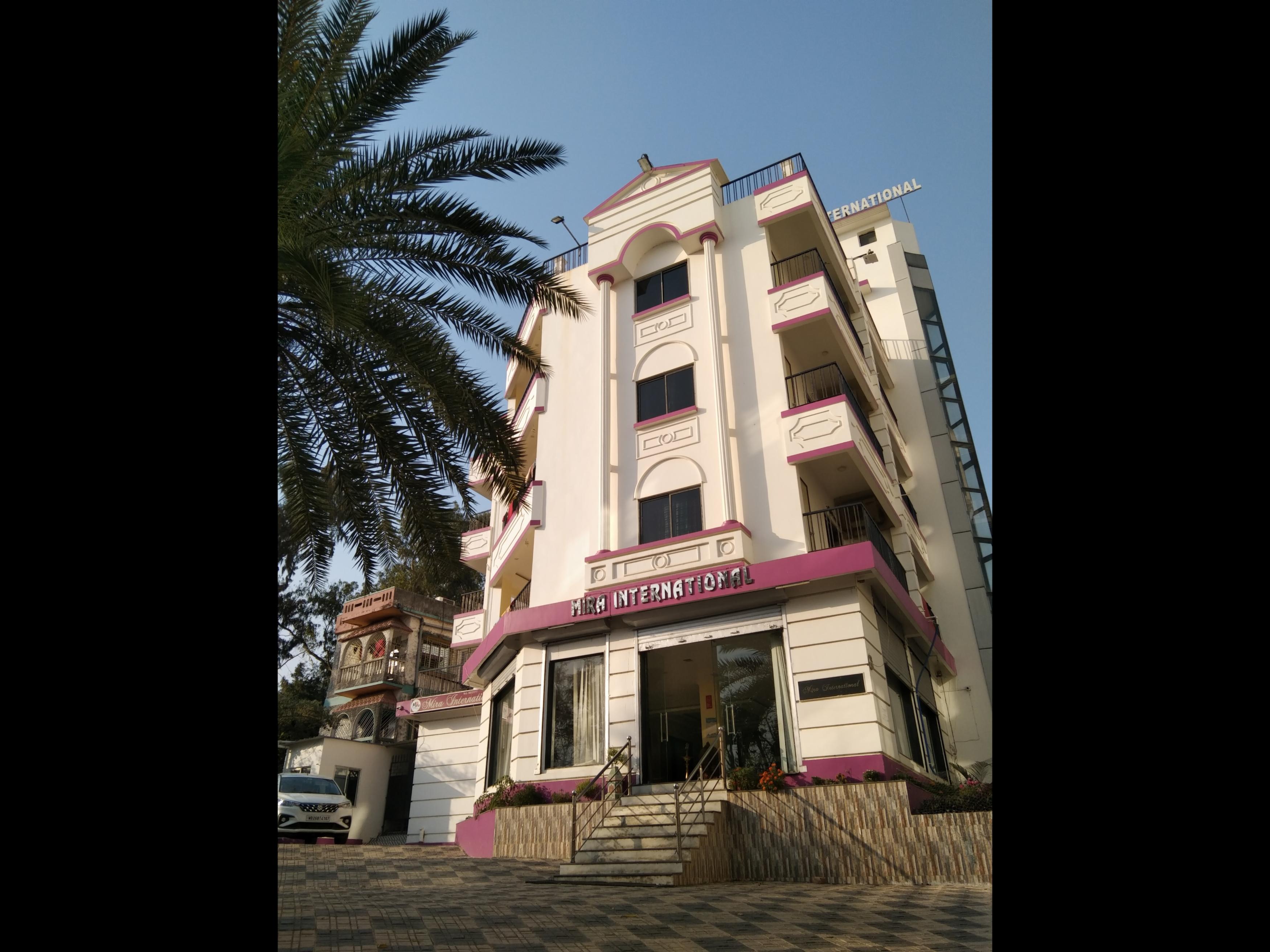 HOTEL MIRA INTERNATIONAL - Tap to explore photos