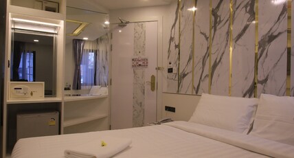 Pratunam Atrium Hotel Room Type - Grand Deluxe Room