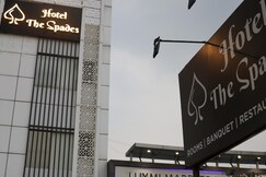 HOTEL THE SPADES
