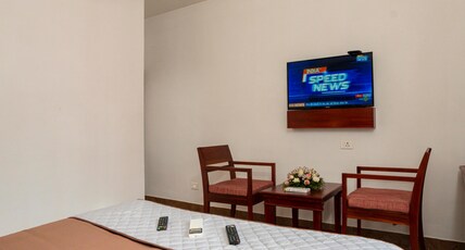 SOLO INN BY HAWK HOSPITALITY Room Type - Deluxe Room - Holidays Selections SOLO INN BY HAWK HOSPITALITY Room Type - Deluxe Room - Holidays Selections
