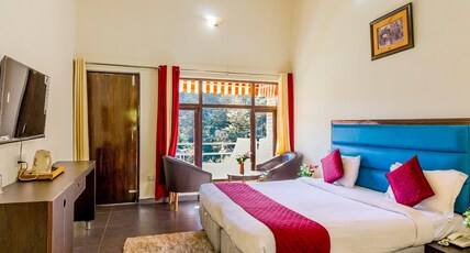 Vaapi Comfort Inn (A Unit Of SAM Hotels) Room Type - Premium Room with Balcony