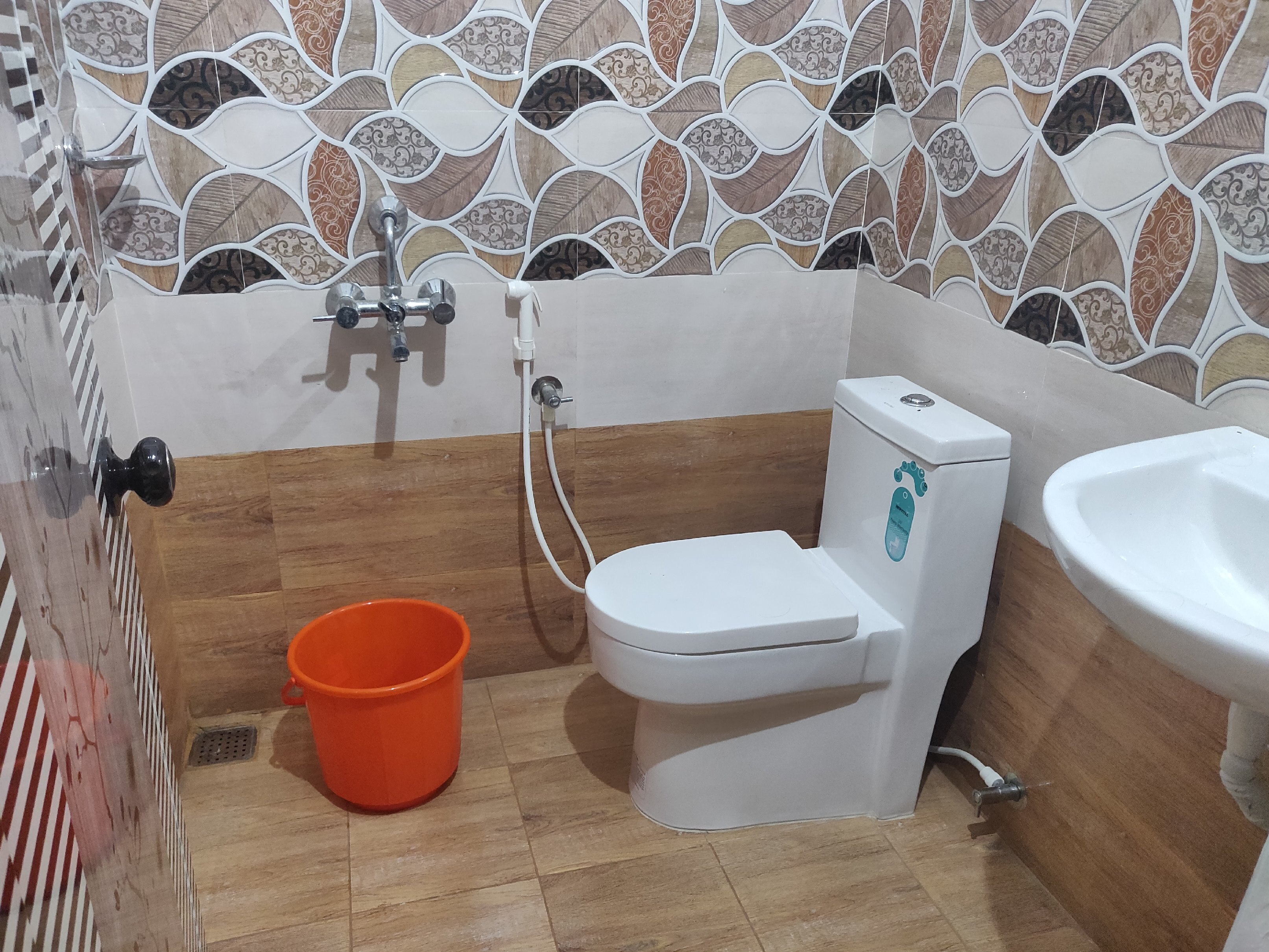 Royal Holidays Homestay - Tap to explore photos