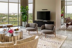 Four Seasons Hotel Bengaluru at Embassy One