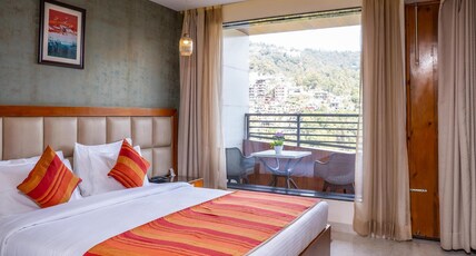 Goldenfern Resort Shimla Room Type - Luxury Suite with Balcony Valley View