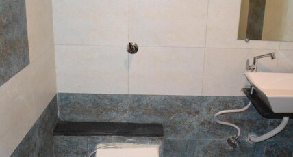 Hotel Peradiot Room Type - Double Bed Non AC