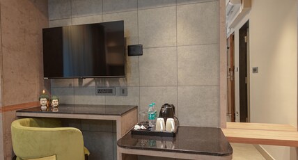 SHARDA RESIDENCY Room Type - Premium Deluxe with Balcony