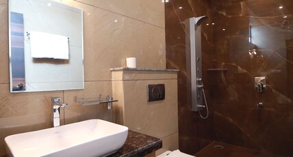 Hotel Neerja Inn Room Type - Super Deluxe Room