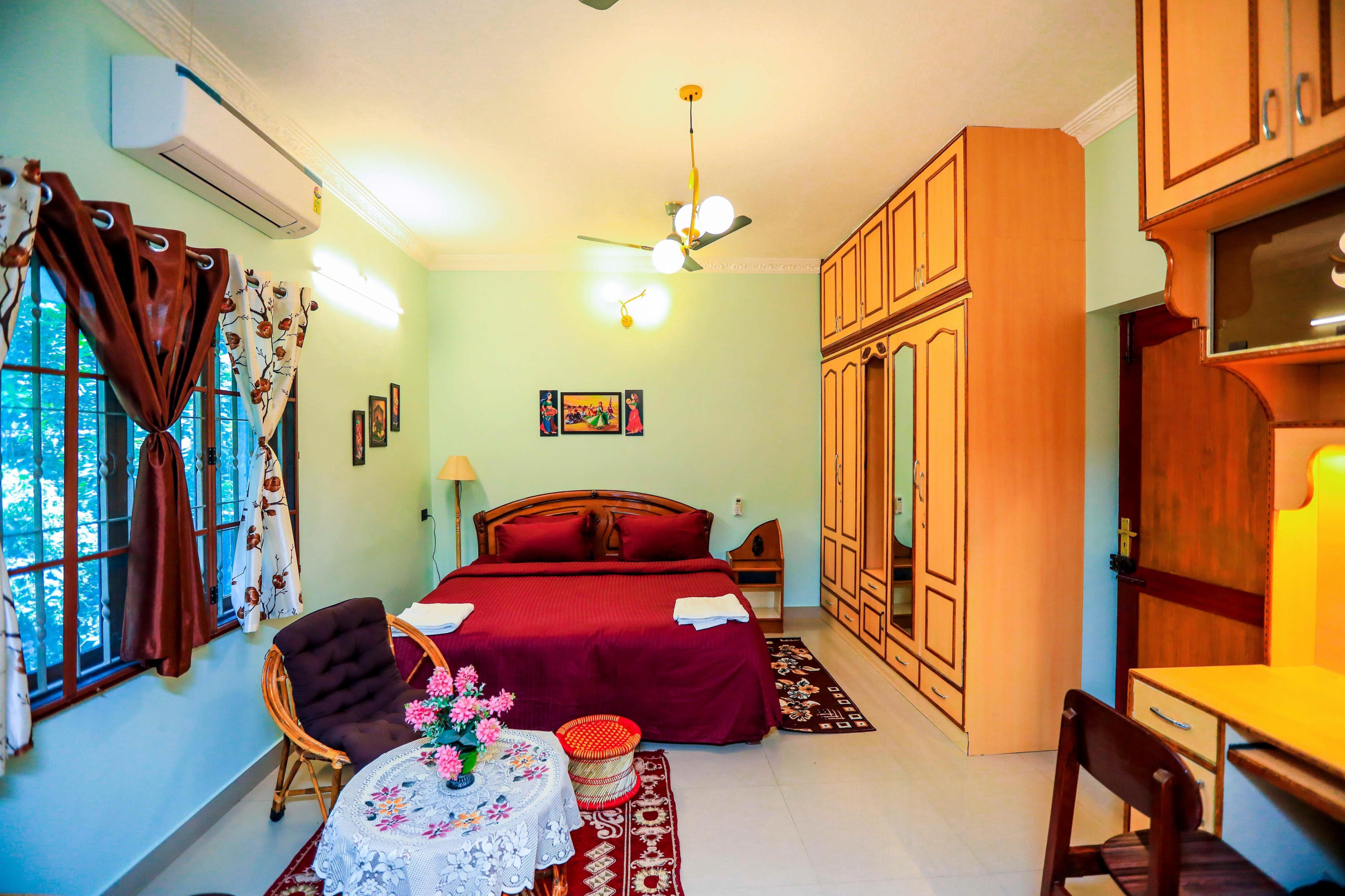 Bay Homes- 2BHK Premium Home Stay - Tap to explore photos