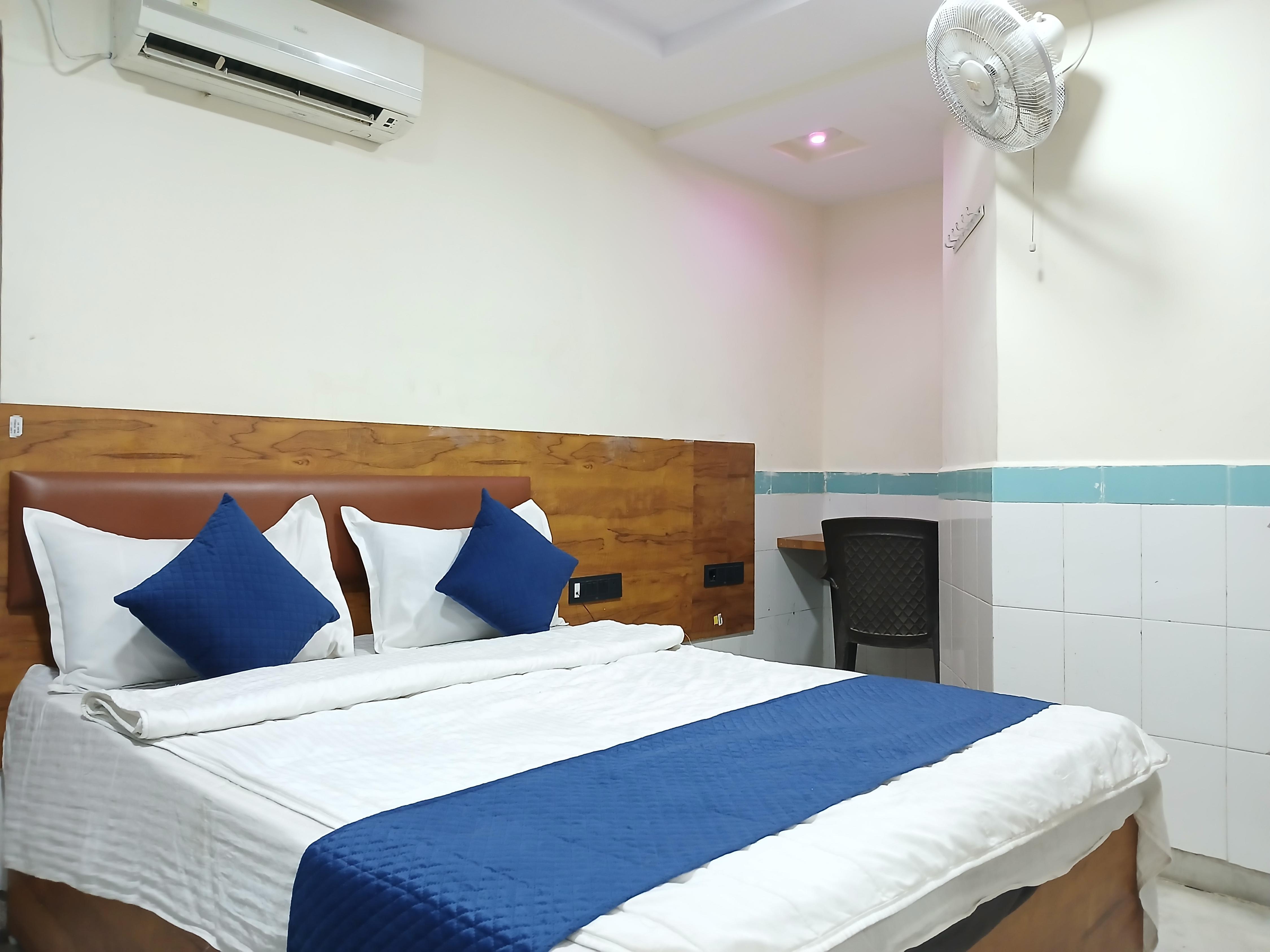 YOGESHWAR Room Type - Deluxe Double Room