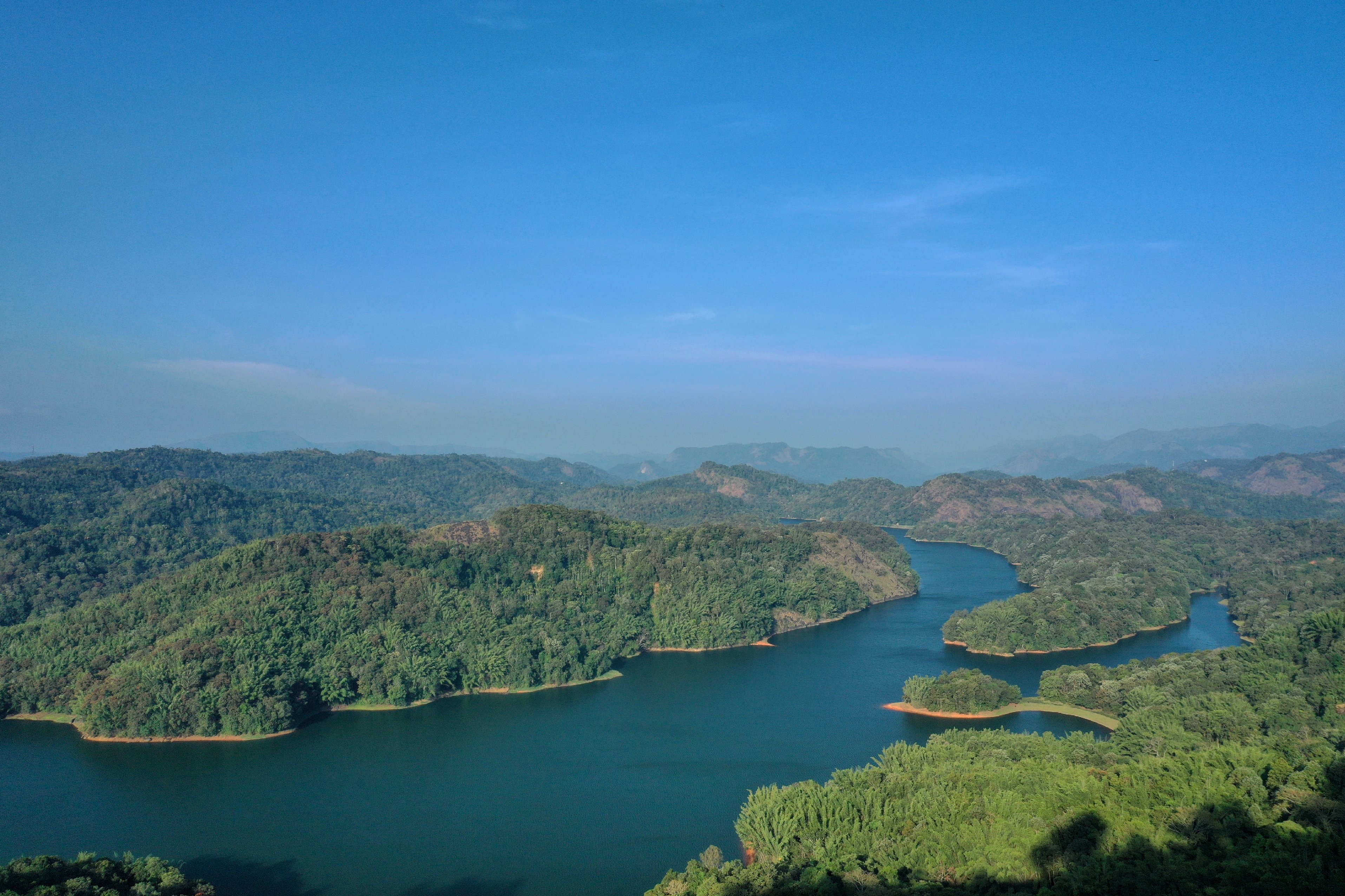 Lemongrass Inn Munnar - Tap to explore photos