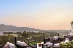 The Sierra - By The Lake