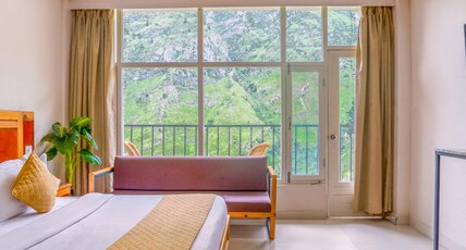 Devas Retreat - Mountain View Property Room Type - Mountain View Executive Room