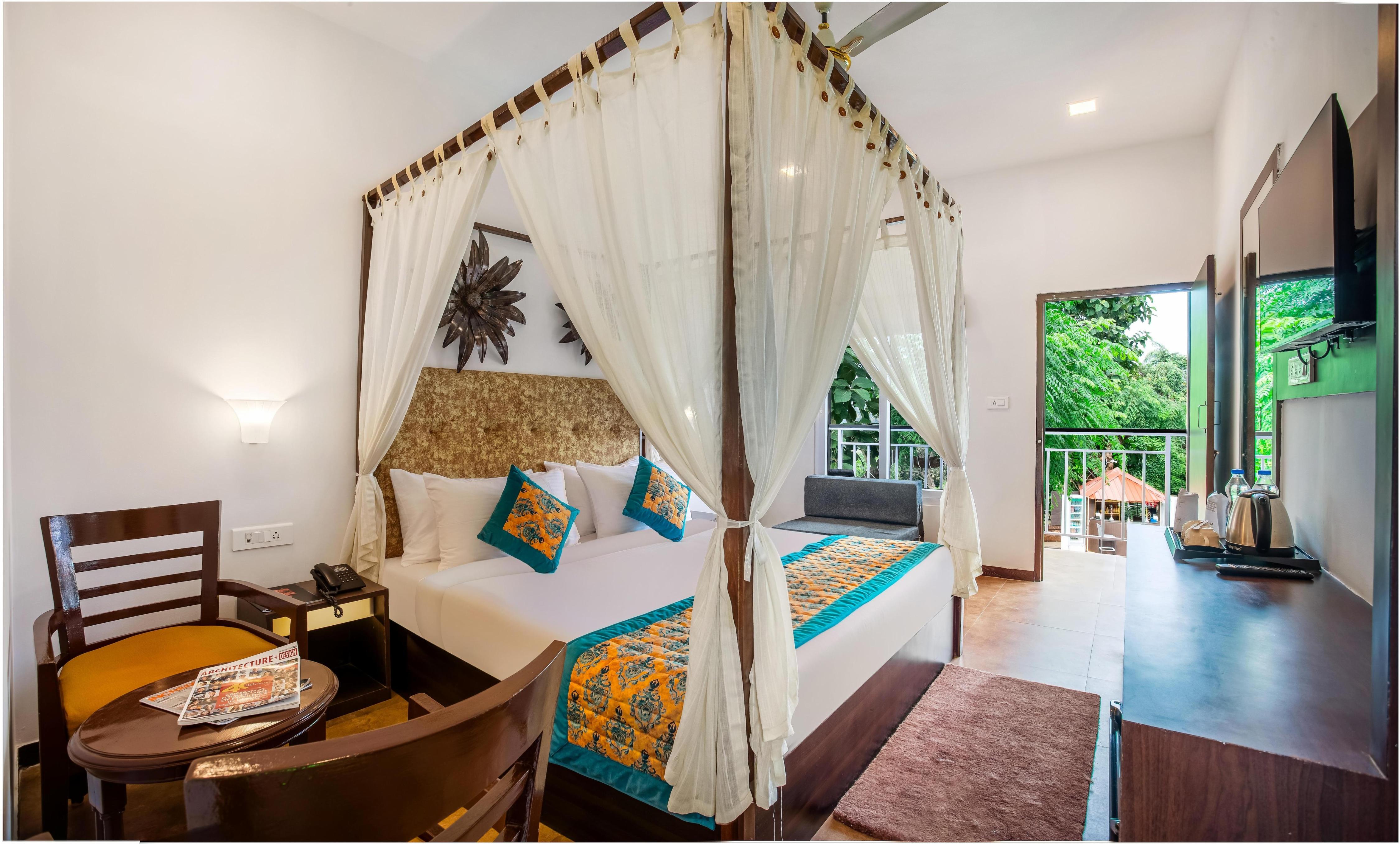 Aurum Resorts Morjim, 500 meters from Beach - Tap to explore photos