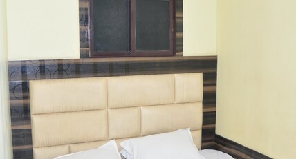 DEV Guest House Room Type - Deluxe Room