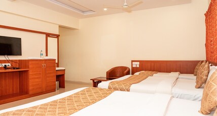 Hotel Bhramari Nest Room Type - FAMILY SUITE