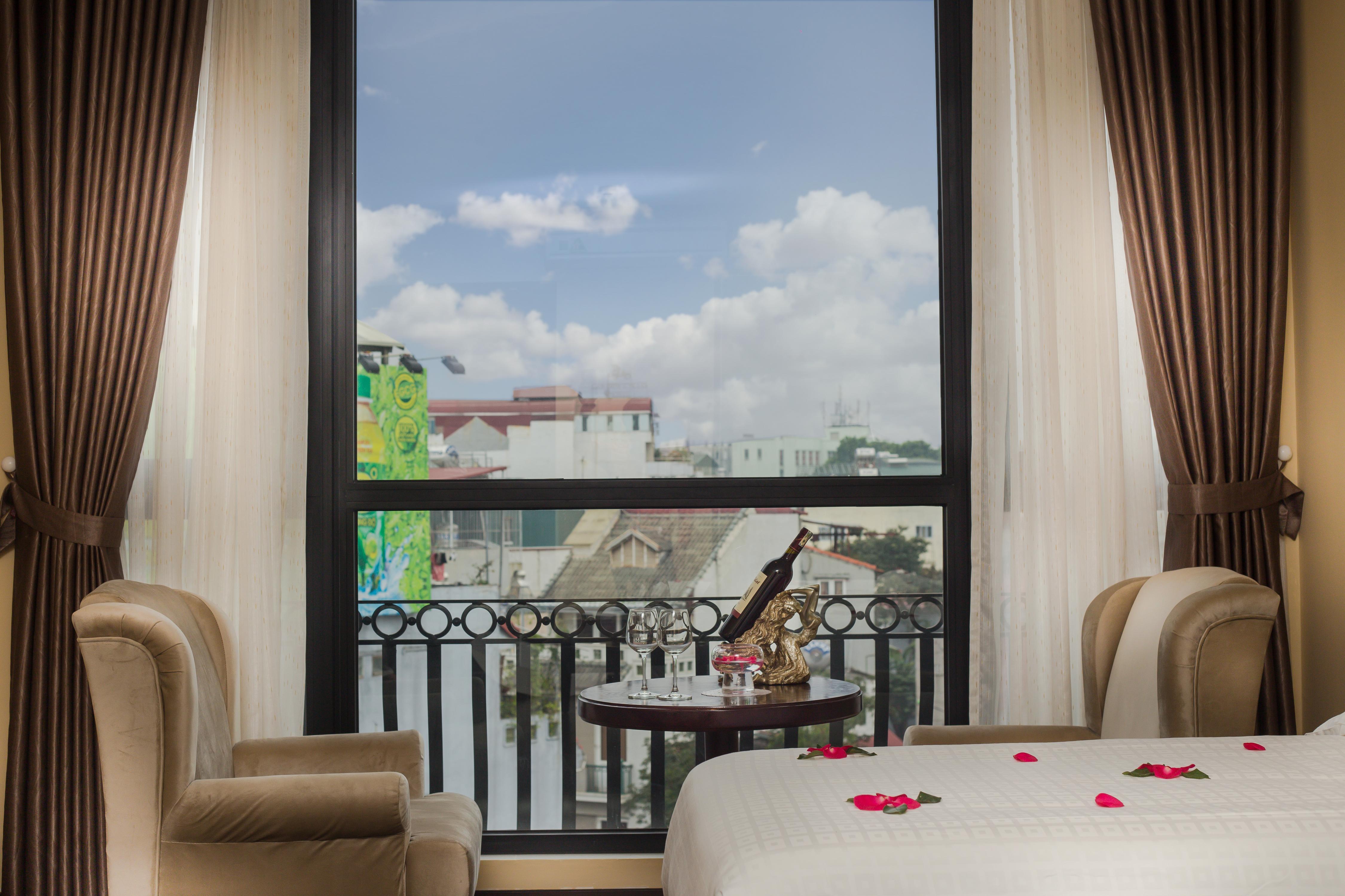 Marvellous Hotel and Spa - Tap to explore photos