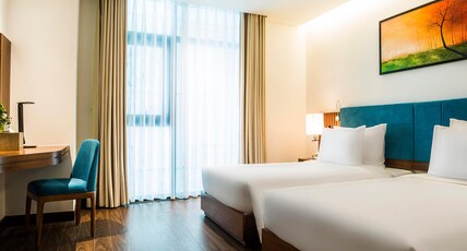 Maximilan Danang Beach Hotel Room Type - Deluxe Twin Room